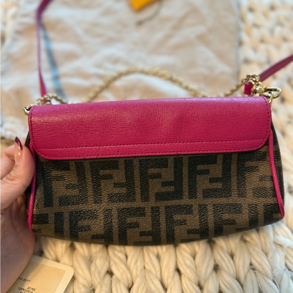 Authentic FENDI 2015 Zucca Pink cyclamin & Tobacco
Mini Pouch wt box and tags - Picture 4 of 16